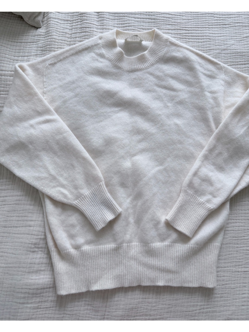 Aritzia wilfred Ivory Ribbed Crewneck Sweater